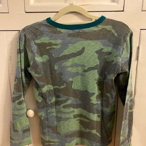 Crewcuts green Camo long Sleeve tee size 7. Some wash wear. SOLD
